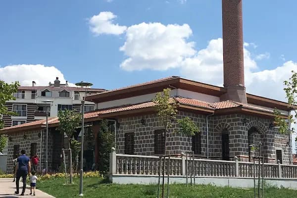Gülpınar Mahallesi Çamlıkaltı Fatih Cami - Cami - Ankara Yenimahalle