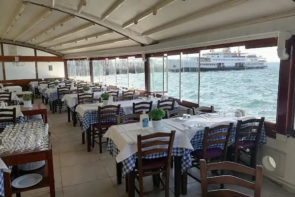 Tiara's Restaurant - Restoran - İstanbul Adalar