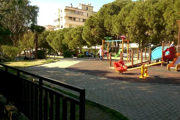 Özdemir Sabancı Parkı - Park - İzmir Karabağlar