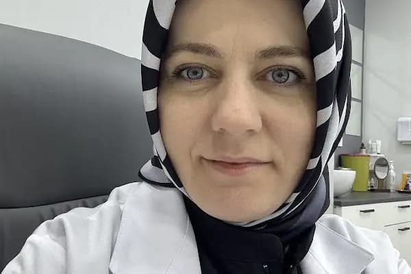 Uzm. Dr. Ayşe Pekdemir Şen, Dermatoloji - Dermatolog - Kocaeli Gebze