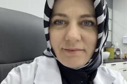 Uzm. Dr. Ayşe Pekdemir Şen, Dermatoloji
