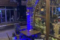 Mavi Köşe Boutique Cafe