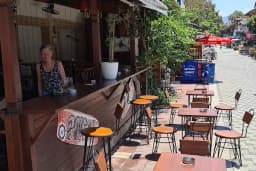 Poison pub