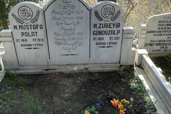 Zübeyir Gündüzalp Mezarı Risale-i Nur Talebesi - Mezarlık - İstanbul Eyüpsultan