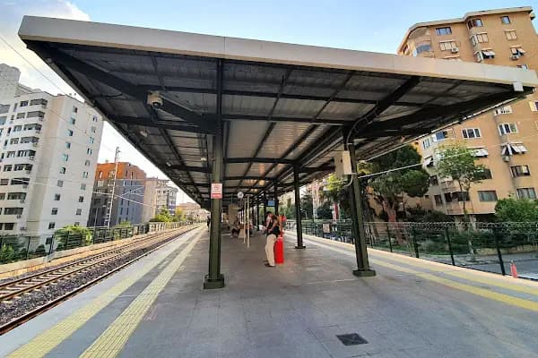 Suadiye - Tren İstasyonu - İstanbul Avcılar
