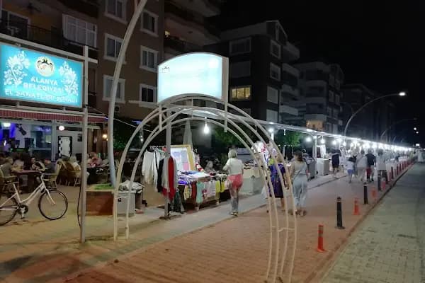 El sanatları sokağı - Hediyelik eşya dükkanı - Antalya Muratpaşa