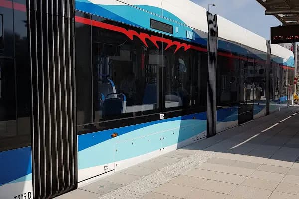 Fahrettin Altay Tramvay Durağı - Büyük Şehir Tren Şirketi - İzmir Konak