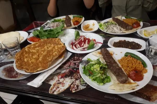 Sarıkaya Çifliği Kahvaltı &amp;Et Mangal - Restoran - İzmir Buca