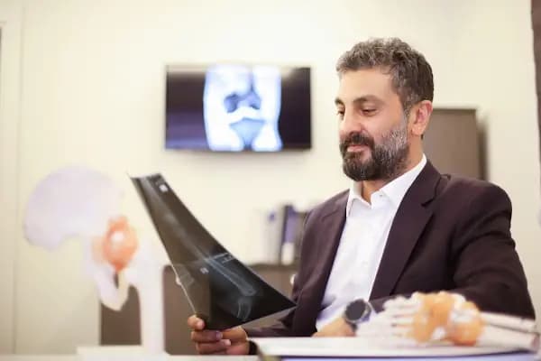 Op. Dr. Taner Aksu - Doktor - İstanbul Avcılar