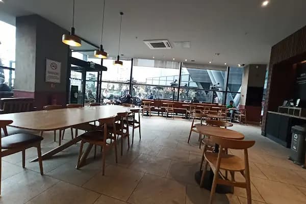 Starbucks - Kahve dükkanı - İstanbul Bağcılar