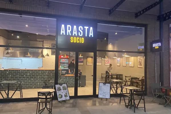 Arasta Socio Avlu - Hamburger restoranı - Balıkesir Altıeylül