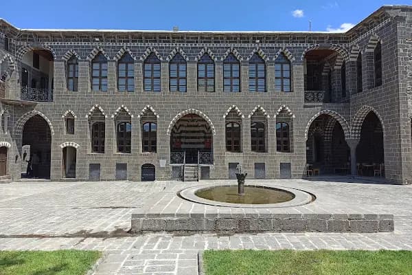 Cemil Paşa Konağı - Turistik Yer - Diyarbakır Bağlar
