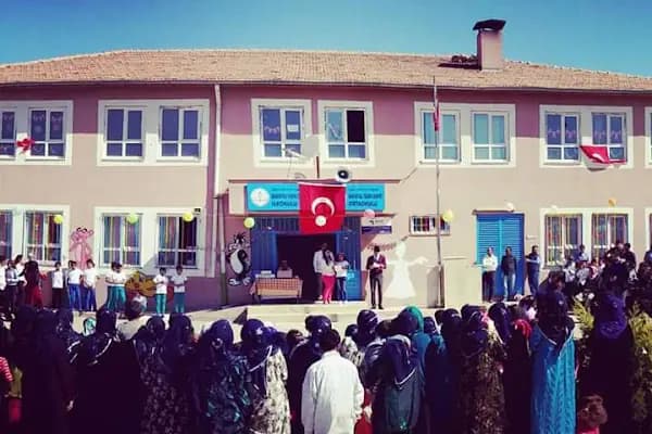 Bakirtas Yasin Demir Ortaokulu - Okul - Şanlıurfa Eyyübiye