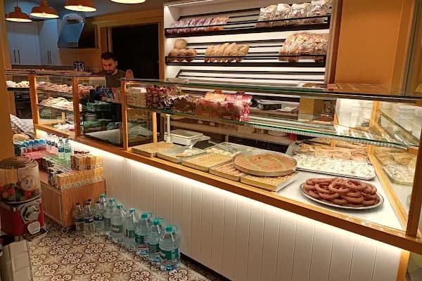 Helin Pastaneleri Pasta Börek Ekmek - Fırın - İstanbul Avcılar