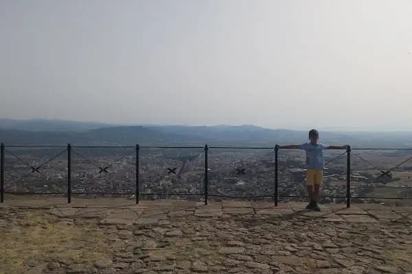 Bergama Akaryakıt - Benzin İstasyonu - İzmir Buca