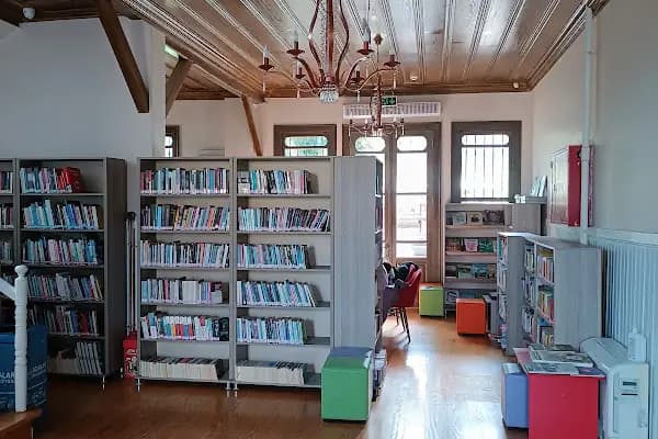 Heybeliada Halk Kütüphanesi - Kütüphane - İstanbul Arnavutköy