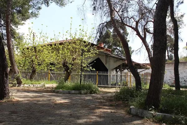 Eski Buca Tren İstasyonu - Tarihi Yer - İzmir Buca