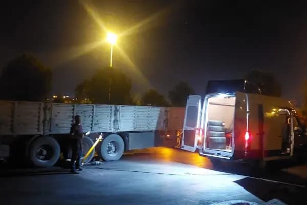 En yakın mobil lastikçi - Lastik Tamircisi - İzmir Bayraklı