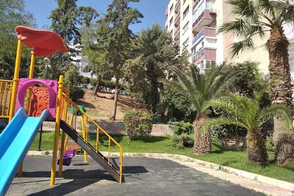 Ordu Caddesi Parkı - Park - İzmir Karabağlar