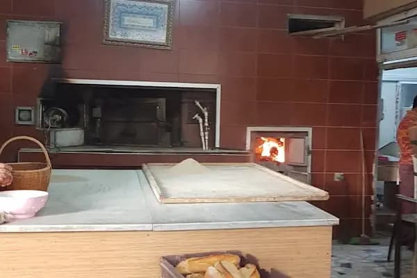 Öztürkler Unlu Mamüller - Fırın - İstanbul Sarıyer