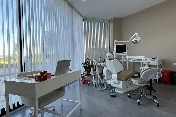 A Dental Stüdyo Ağız ve Diş Sağlığı Polikliniği - Diş Kliniği - Bursa Kestel