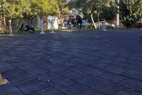 Muhtar Muammer Ersöz Parkı - Park - İzmir Buca