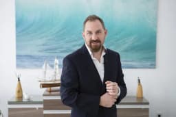 Dr. Dt. Kerem Aras - Protez Uzmanı - Ümitköy Zirkon İmplant Estetik Ortodonti