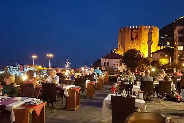 D La Plaza Restaurant &amp; Bar - Restoran - Antalya Alanya