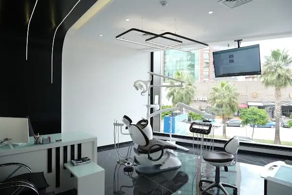 BULUT DENTAL DİŞ POLİKLİNİĞİ (İMPLANT ve ORTODONTİ KLİNİĞİ) - İmplant Diş Uygulayıcı - Adana Seyhan