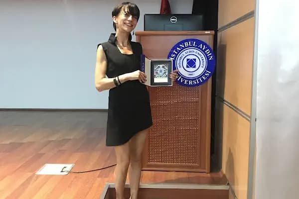 İstanbul Aydın Üniversitesi D Blok Donanım Laboratuvarı - Üniversite - İstanbul Bağcılar