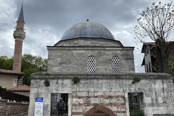 Merkez Efendi Hz. Türbesi - Mezarlık - İstanbul Bayrampaşa
