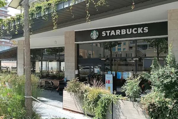 Starbucks - Kahve dükkanı - İstanbul Zeytinburnu