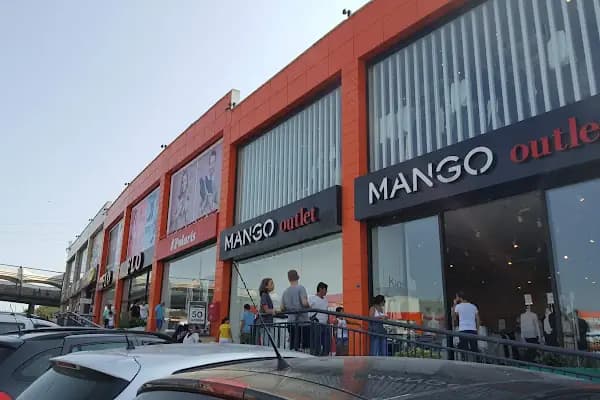 Selway Outlet - Alışveriş merkezi - İzmir Balçova