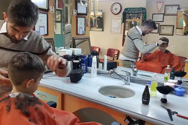 Altıneller Erkek Kuaförü - Berber Dükkanı - Kocaeli Başiskele