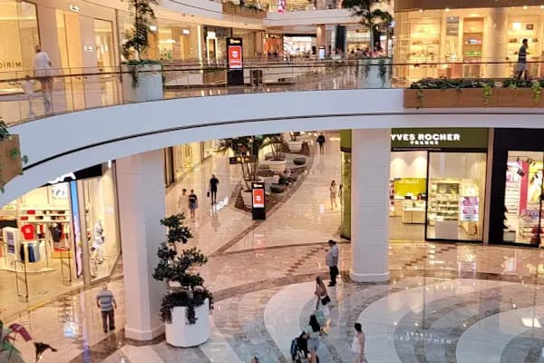 Üçkuyular Aktarmalı Otobüs Son Durağı - Otobüs Durağı - İzmir Çiğli