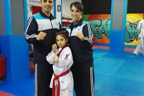 YENİGÜN TAEKWONDO SPOR KULÜBÜ - Tekvando Okulu - İstanbul Beşiktaş