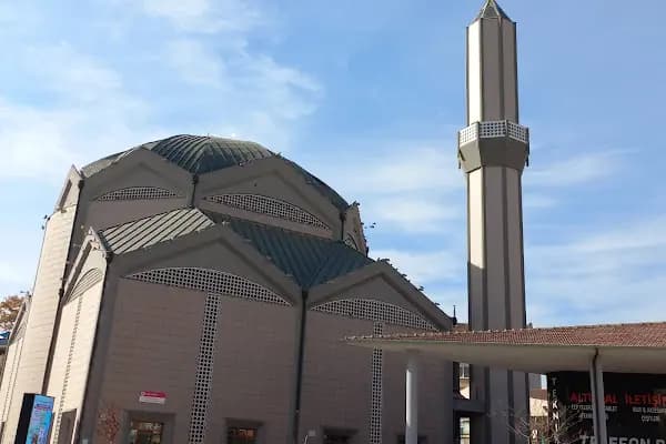 Sani Konukoğlu Cami - Cami - Bursa Osmangazi