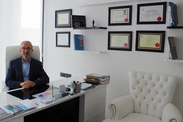 Réve Aesthetics - İzmir Göz Kapağı Estetiği & Dudak Dolgusu - Estetik Cerrahi Kliniği - İzmir Bayraklı