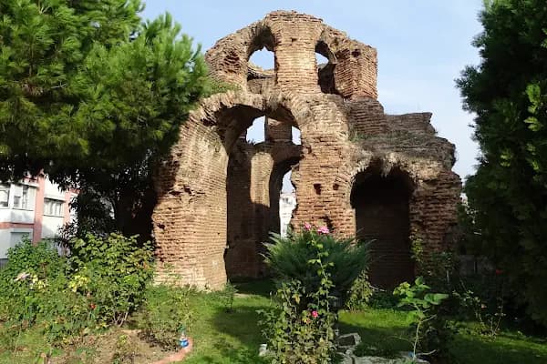 Tarihi Kilise - Çiftlikköy - Tarihi Yer - Yalova Yalova Merkez