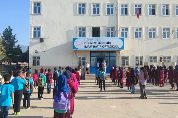 Hüsniye Özdemir İmam Hatip Ortaokulu - Okul - Gaziantep Nurdağı
