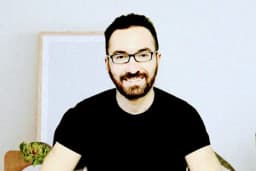 Uzm. Dr. Emin ÇAĞLAR Çocuk ve Ergen Psikiyatri Uzmanı