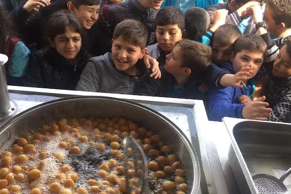Kayahan İzmir Lokma - Yiyecek Temini ve İkram Hizmeti - İzmir Bayraklı