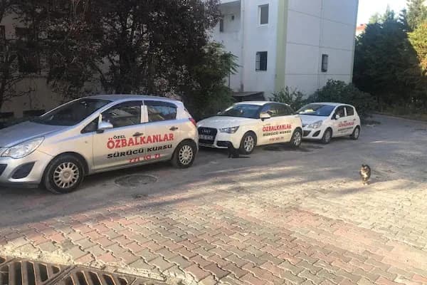 ÖZ BALKANLAR SÜRÜCÜ KURSU - Okul - İstanbul Bağcılar