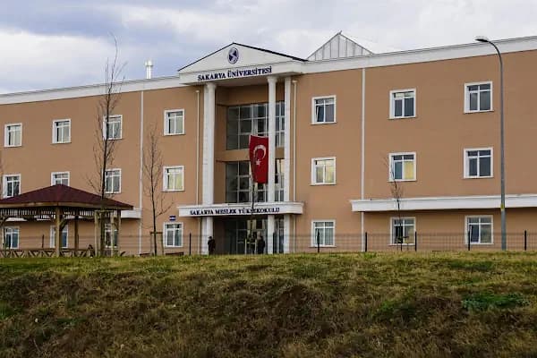 Sakarya Uygulamalı Bilimler Üniversitesi SAKARYA MESLEK YÜKSEKOKULU - Meslek Yüksekokulu - Sakarya Serdivan