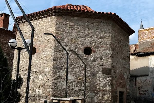 Tezveren dede türbesi - Mezarlık - İzmir Bornova