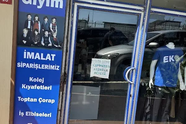 Ak Giyim Ataşehir Okul Kıyafetleri - Giyim mağazası - İstanbul Adalar