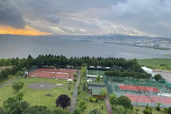 Kocaeli Tenis Akademisi - Tenis Kortu - Kocaeli İzmit
