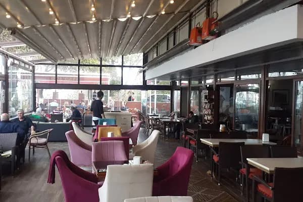 Göl Cafe - Kafe - İstanbul Güngören