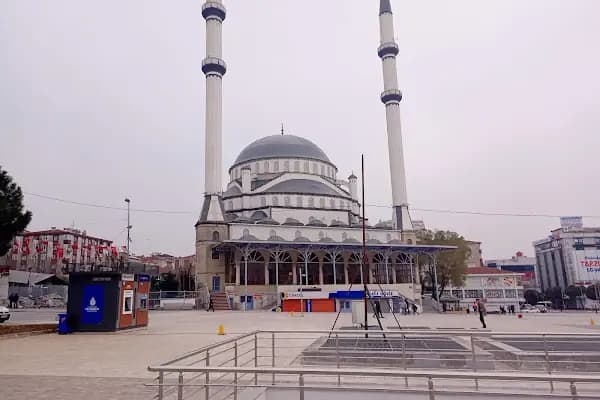 Bağcılar Meydan - Otobüs Durağı - İstanbul Maltepe