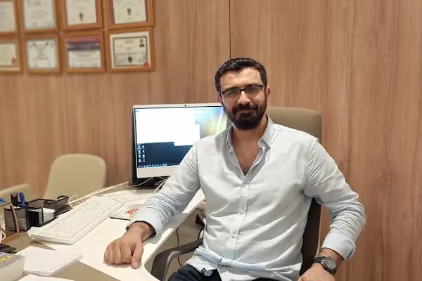 Prof. Dr. Ahmet Öğrenci - Beyin ve Sinir Cerrahı - İstanbul Ataşehir
